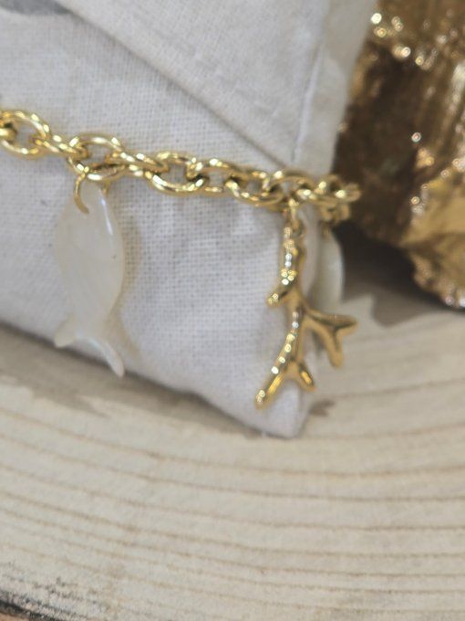 BRACELET