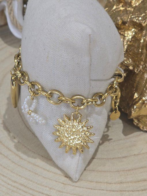 BRACELET