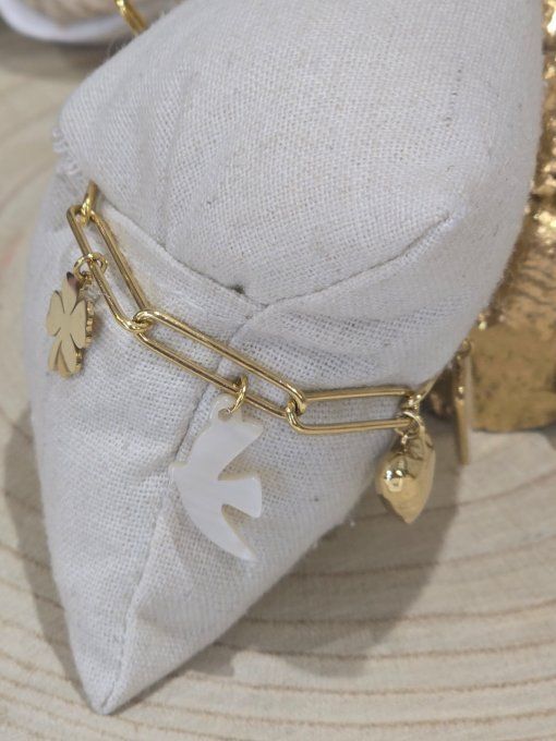 BRACELET