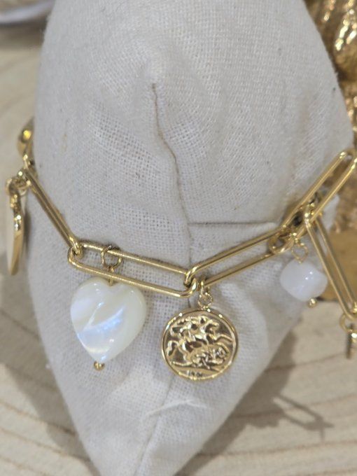 BRACELET
