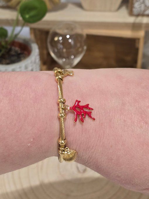 BRACELET