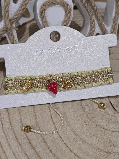 BRACELET