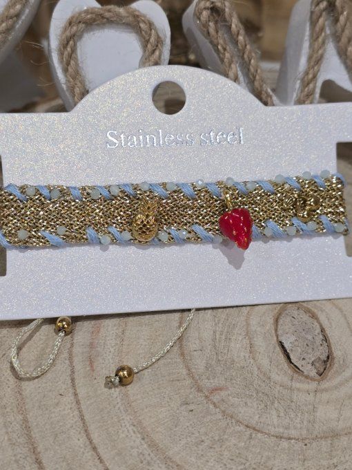 BRACELET