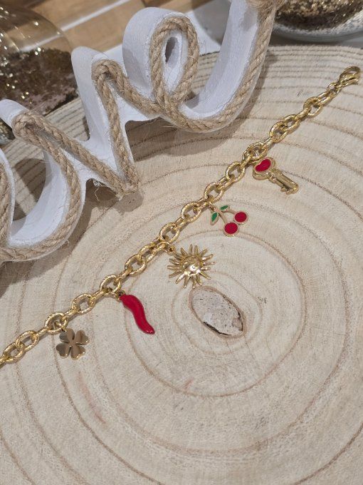 BRACELET