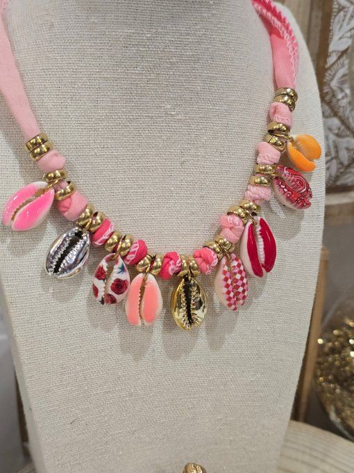 COLLIER