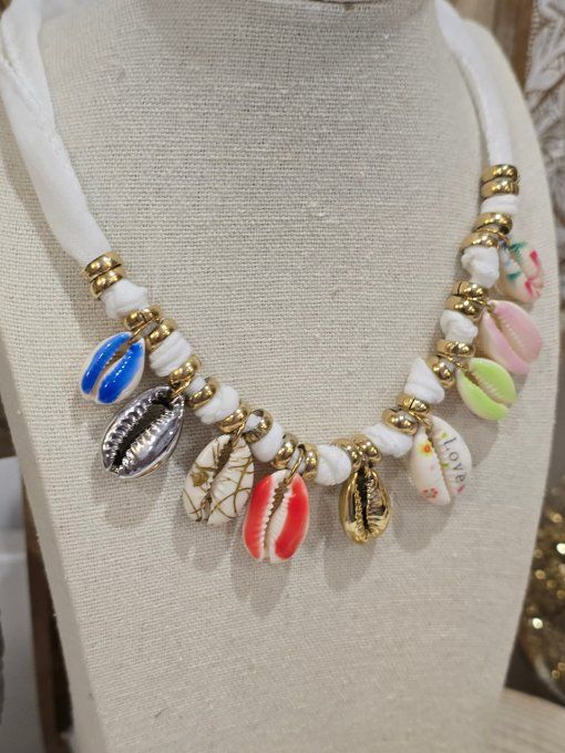 COLLIER