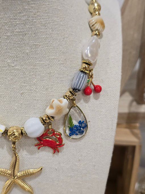 COLLIER