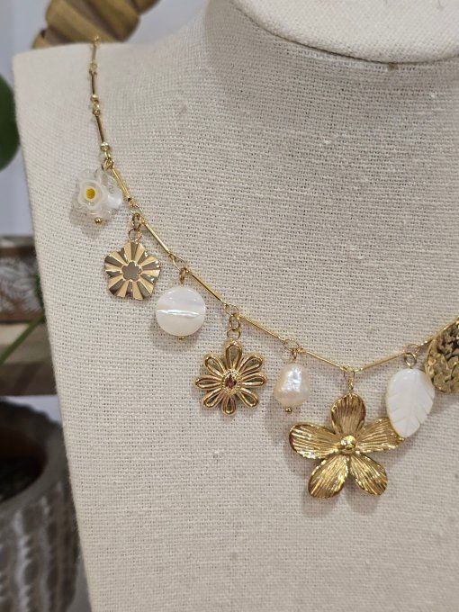 COLLIER