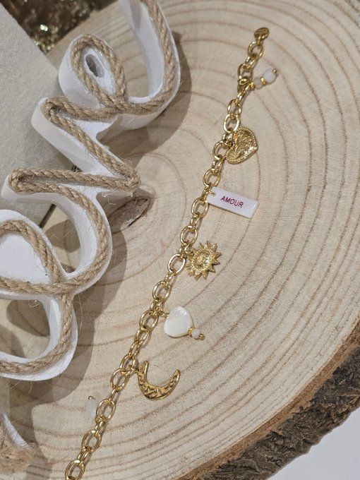 BRACELET