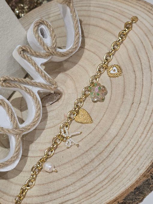 BRACELET