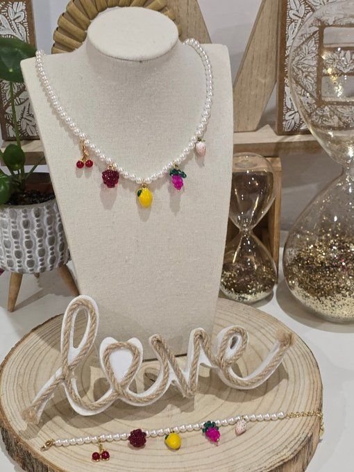COLLIER