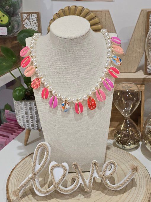 COLLIER