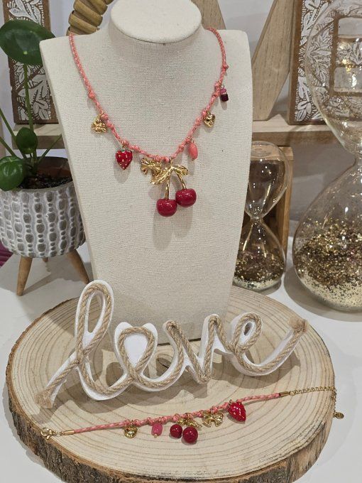 COLLIER