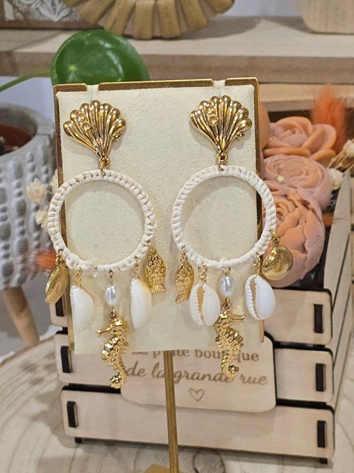 BOUCLES D'OREILLES