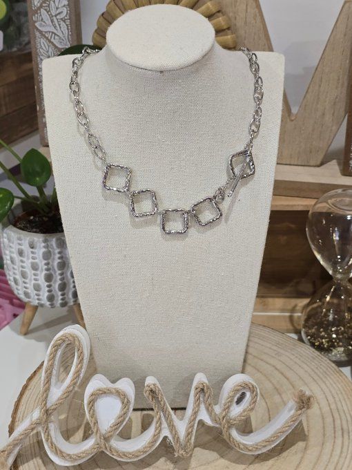 COLLIER