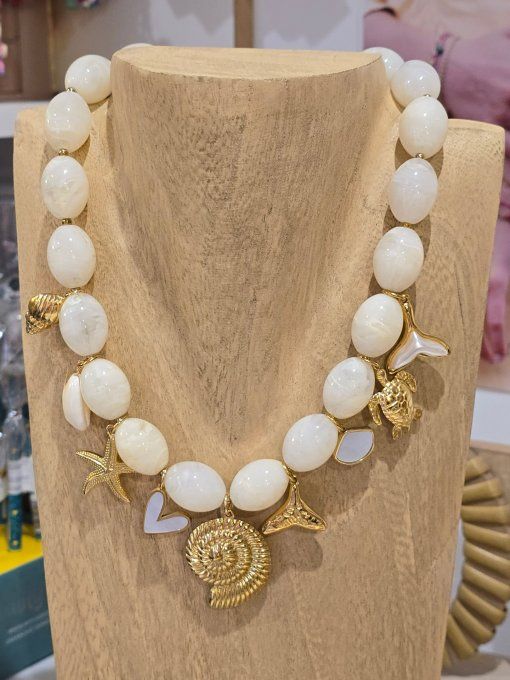 COLLIER
