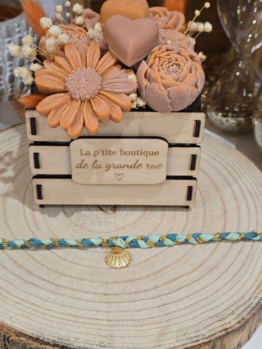 BRACELET
