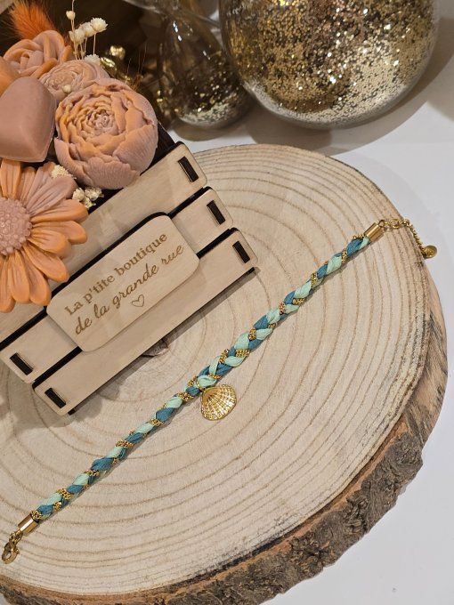 BRACELET