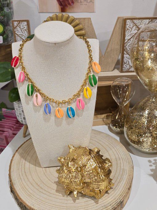 COLLIER