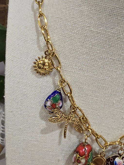 COLLIER