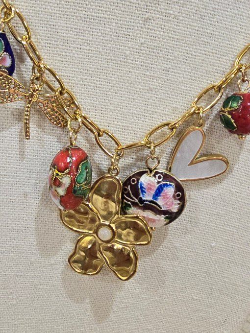 COLLIER