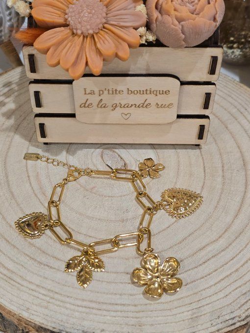 BRACELET
