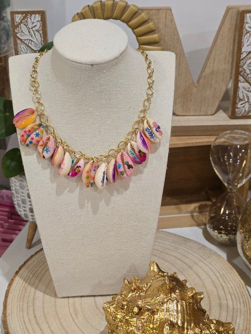 COLLIER