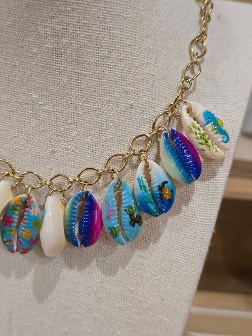 COLLIER