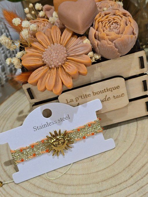 BRACELET