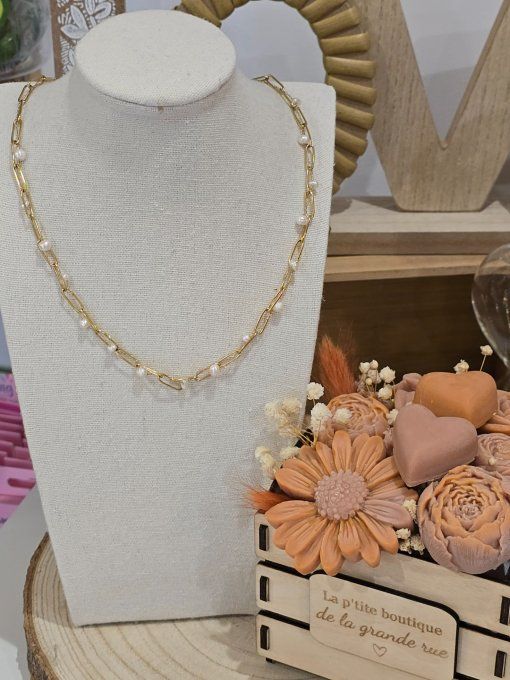 COLLIER