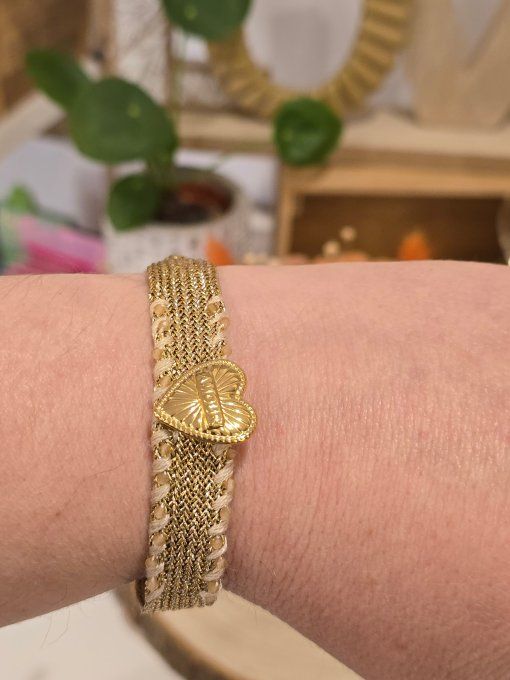 BRACELET