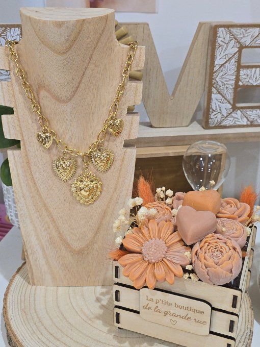 COLLIER