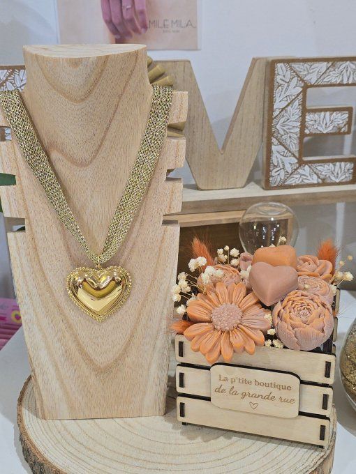 COLLIER