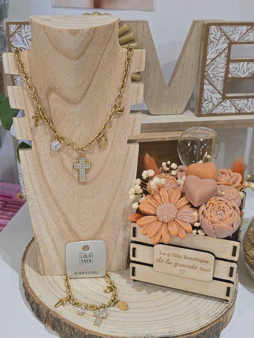COLLIER