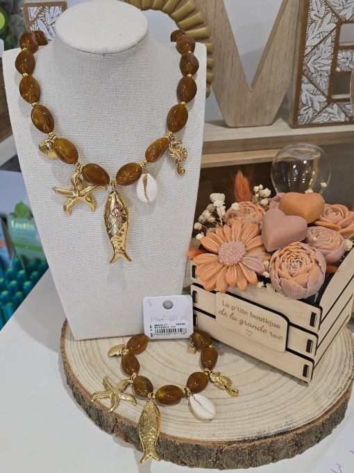COLLIER