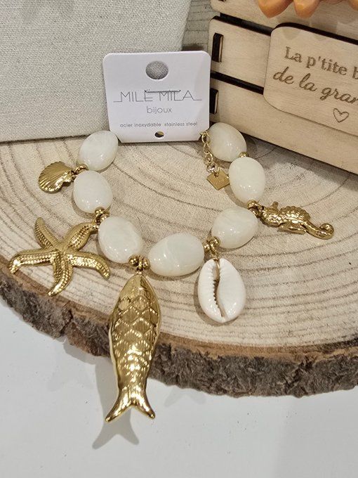 BRACELET