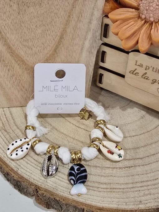 BRACELET