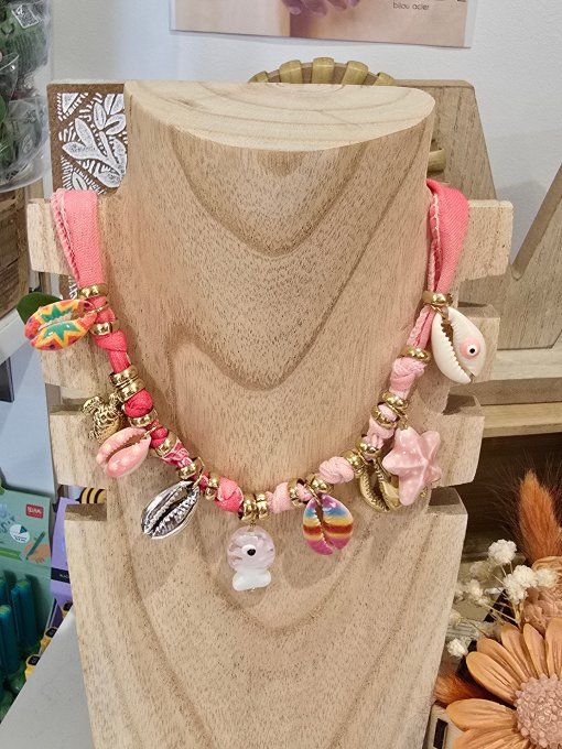 COLLIER