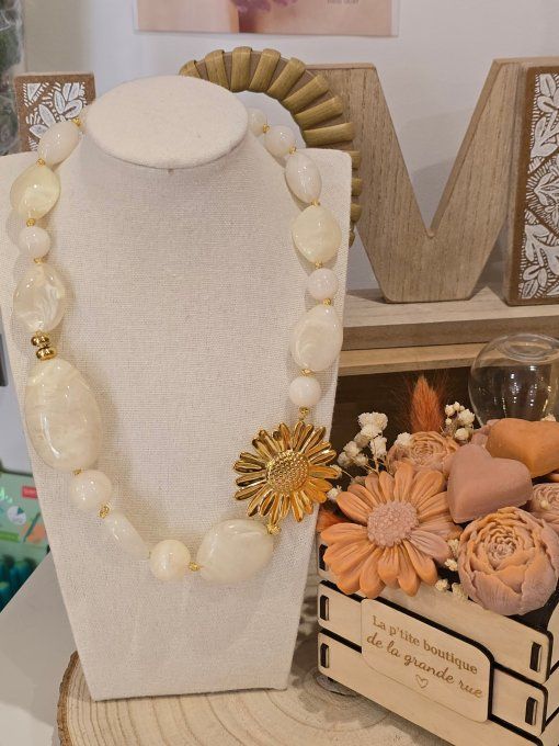 COLLIER
