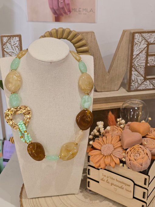 COLLIER