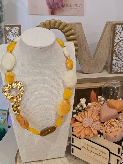COLLIER