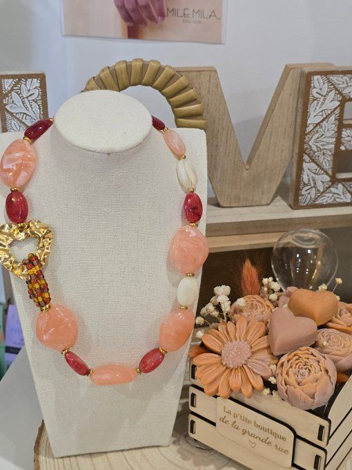 COLLIER