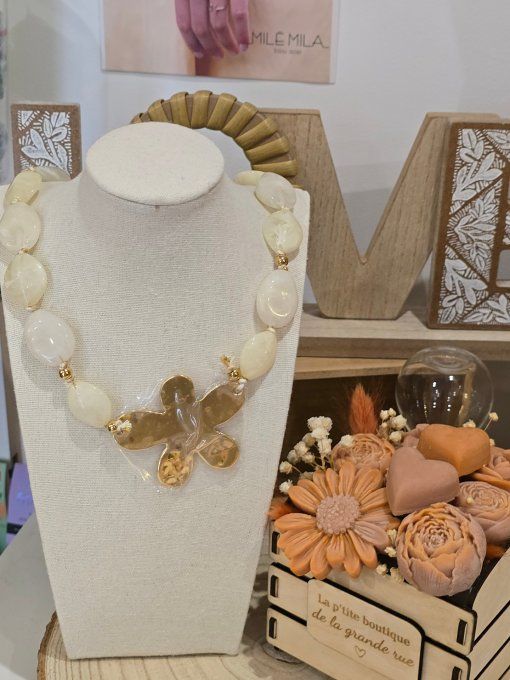 COLLIER