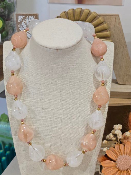 COLLIER