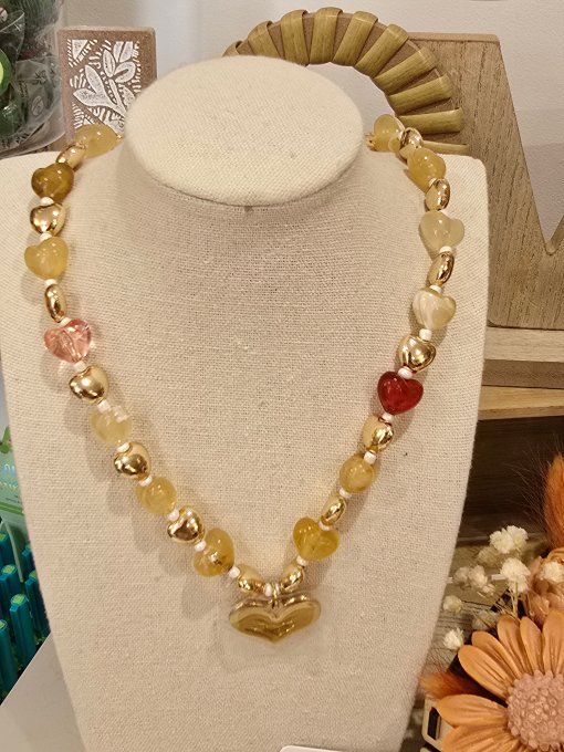 COLLIER