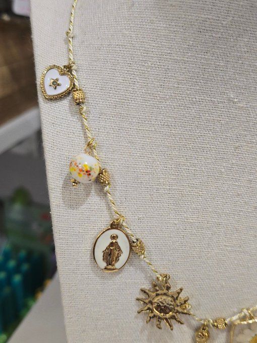 COLLIER