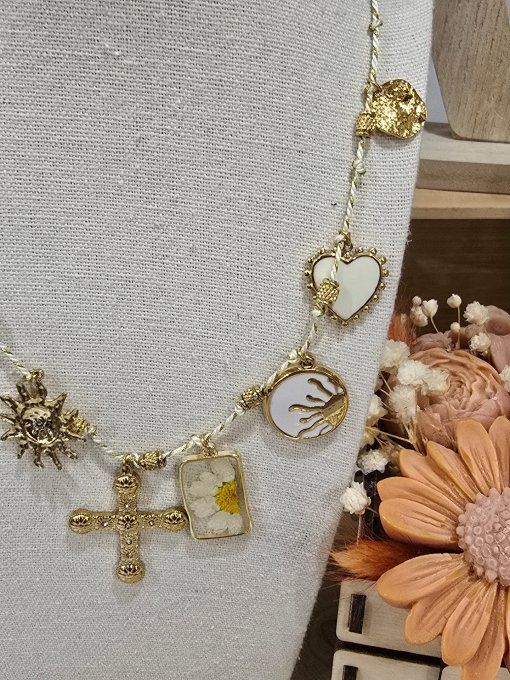 COLLIER