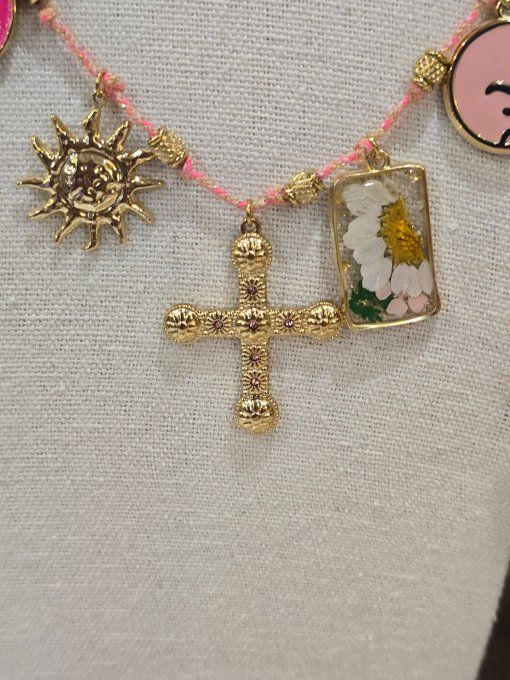 COLLIER