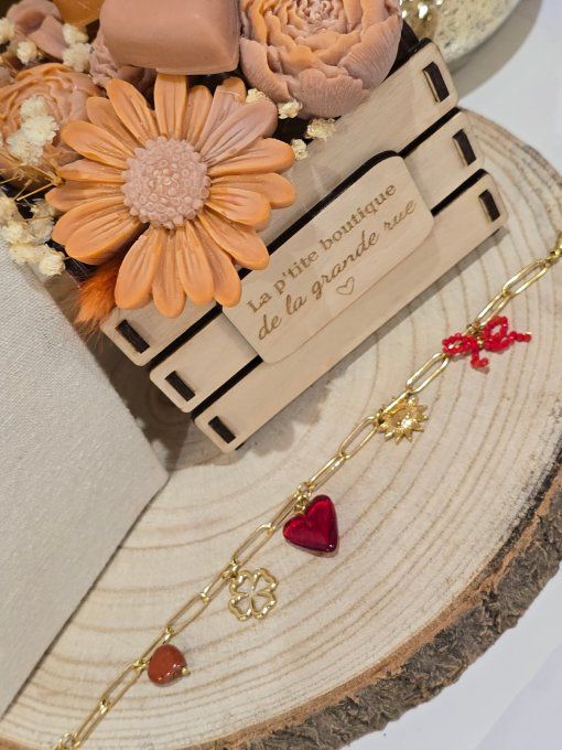 BRACELET