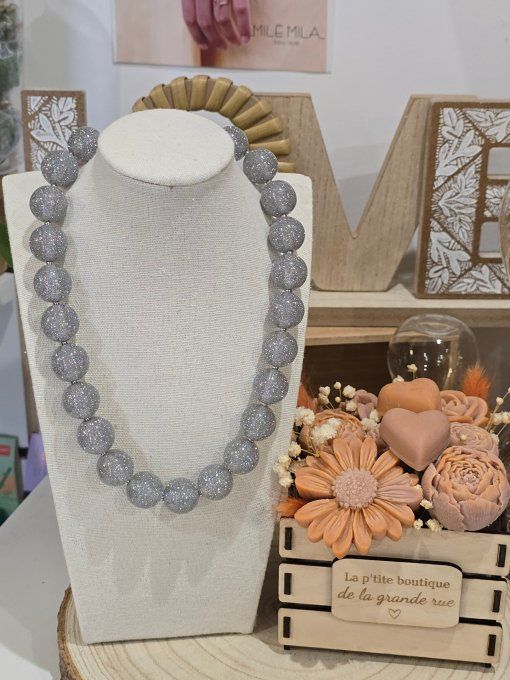 COLLIER